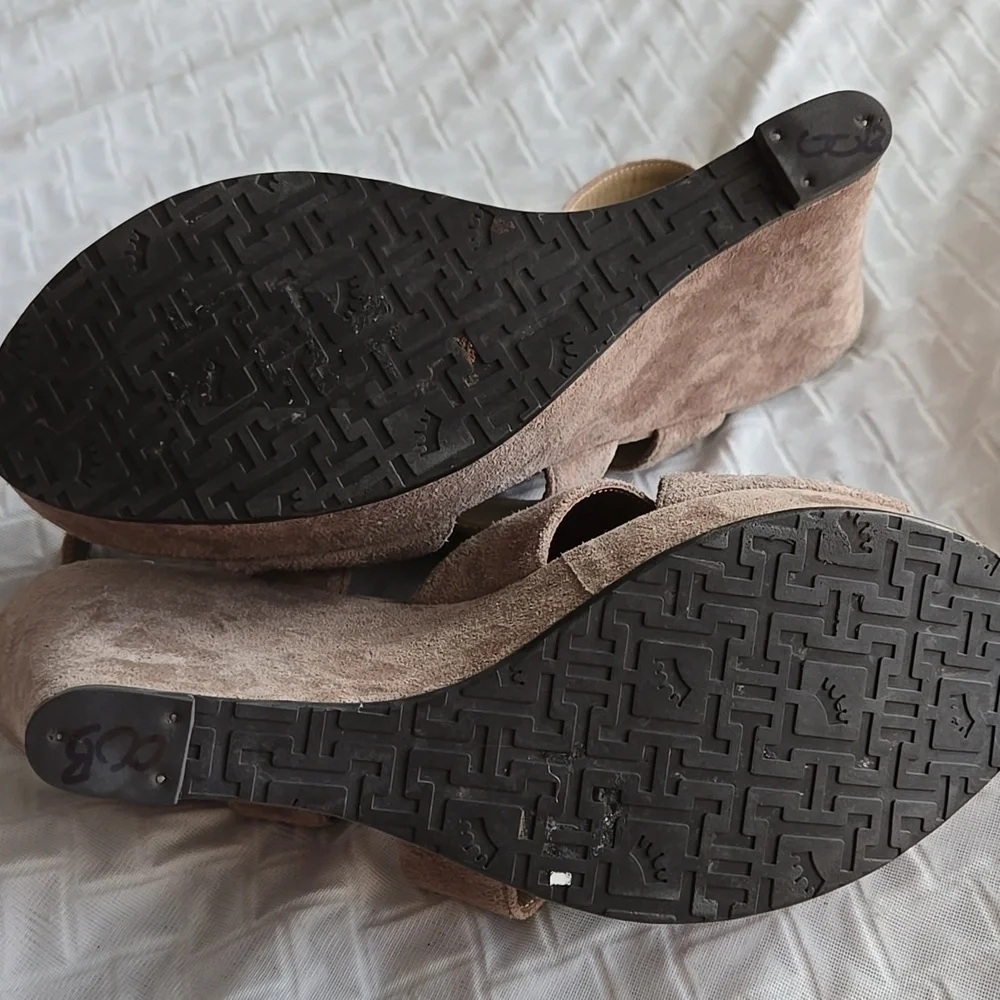 Elaine Turner Women's Tan Suede Wedge Sandals Summer Shoes